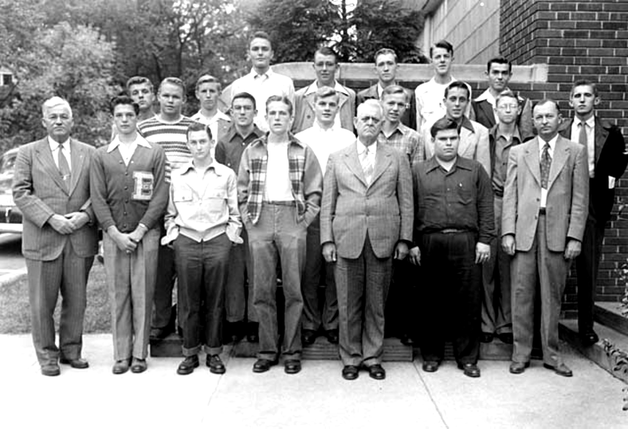 1950 CE Students at UK.jpg