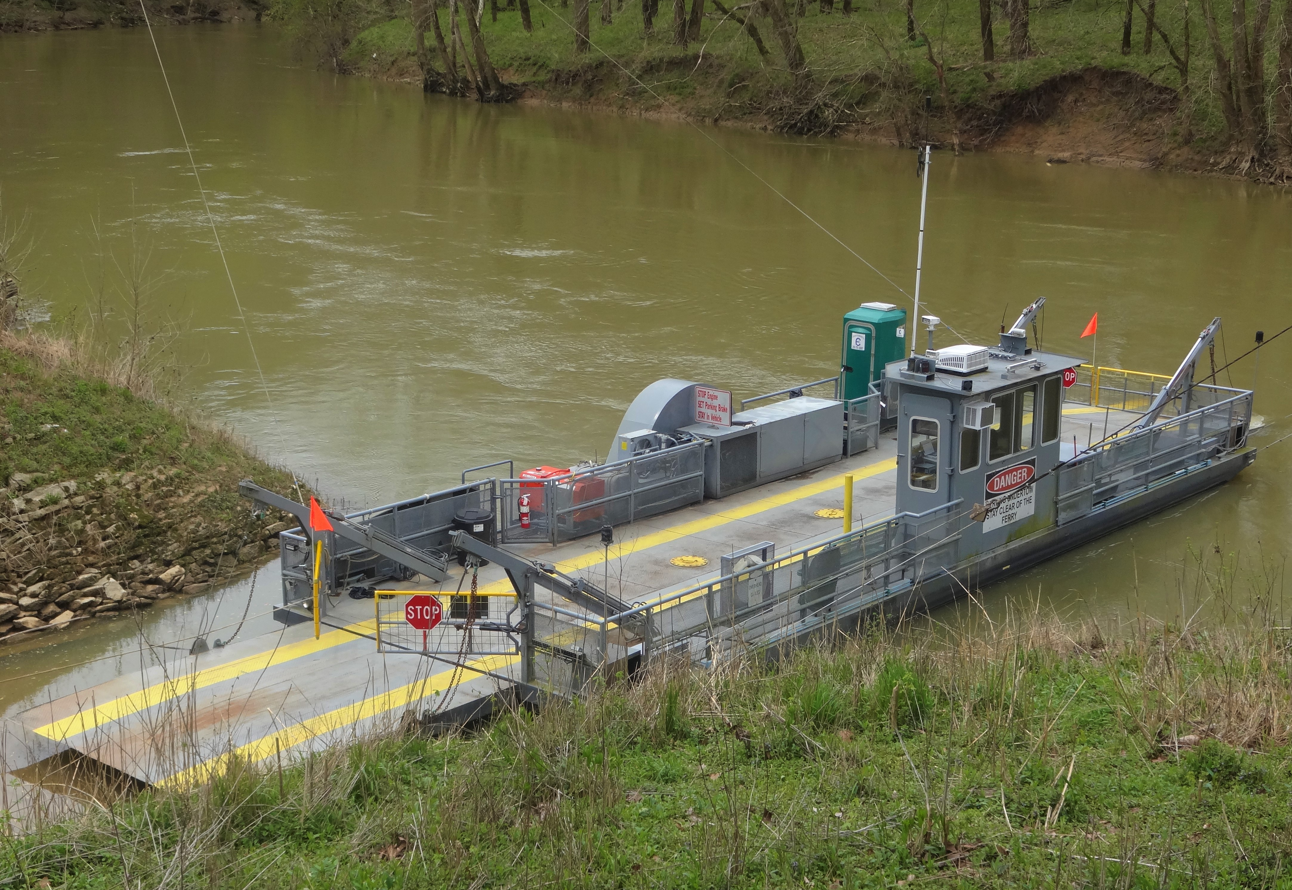 Green River ferryboat ferrying vehicles across the Green River